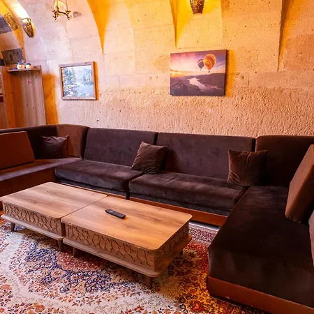 别墅 Goeksel's Cave House Ortahisr *