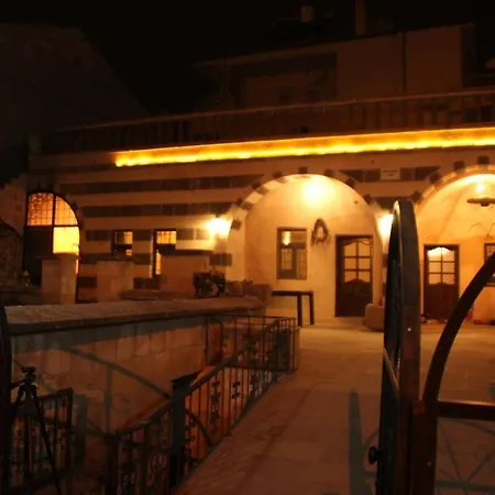 Goeksel's Cave House Ortahisr 于尔居普